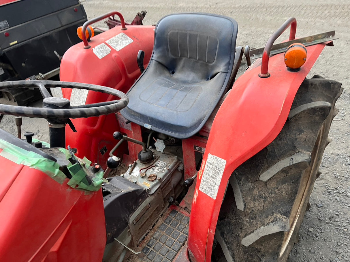 tractor/YM2001/YANMAR