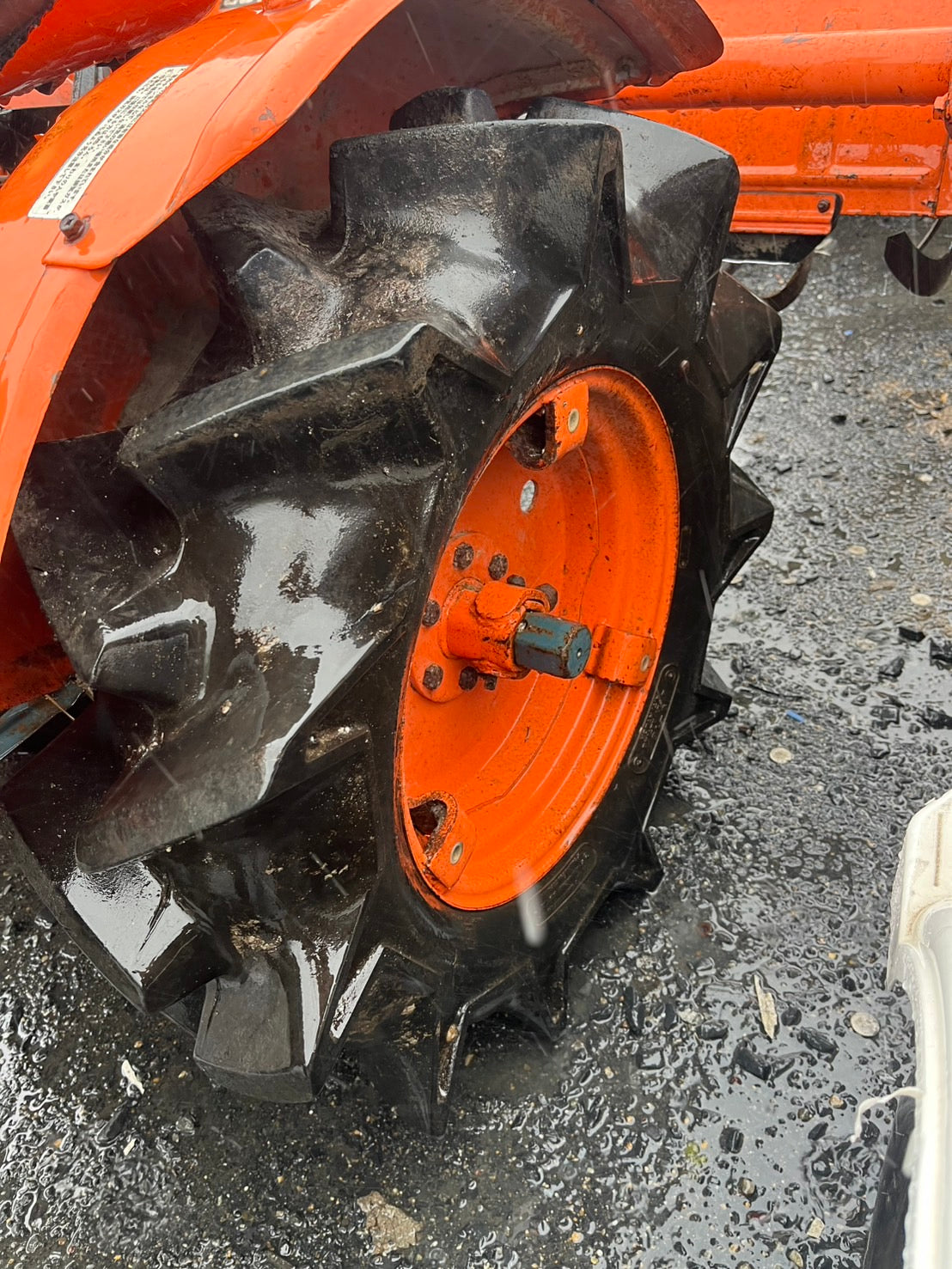 tractor/B7001/KUBOTA