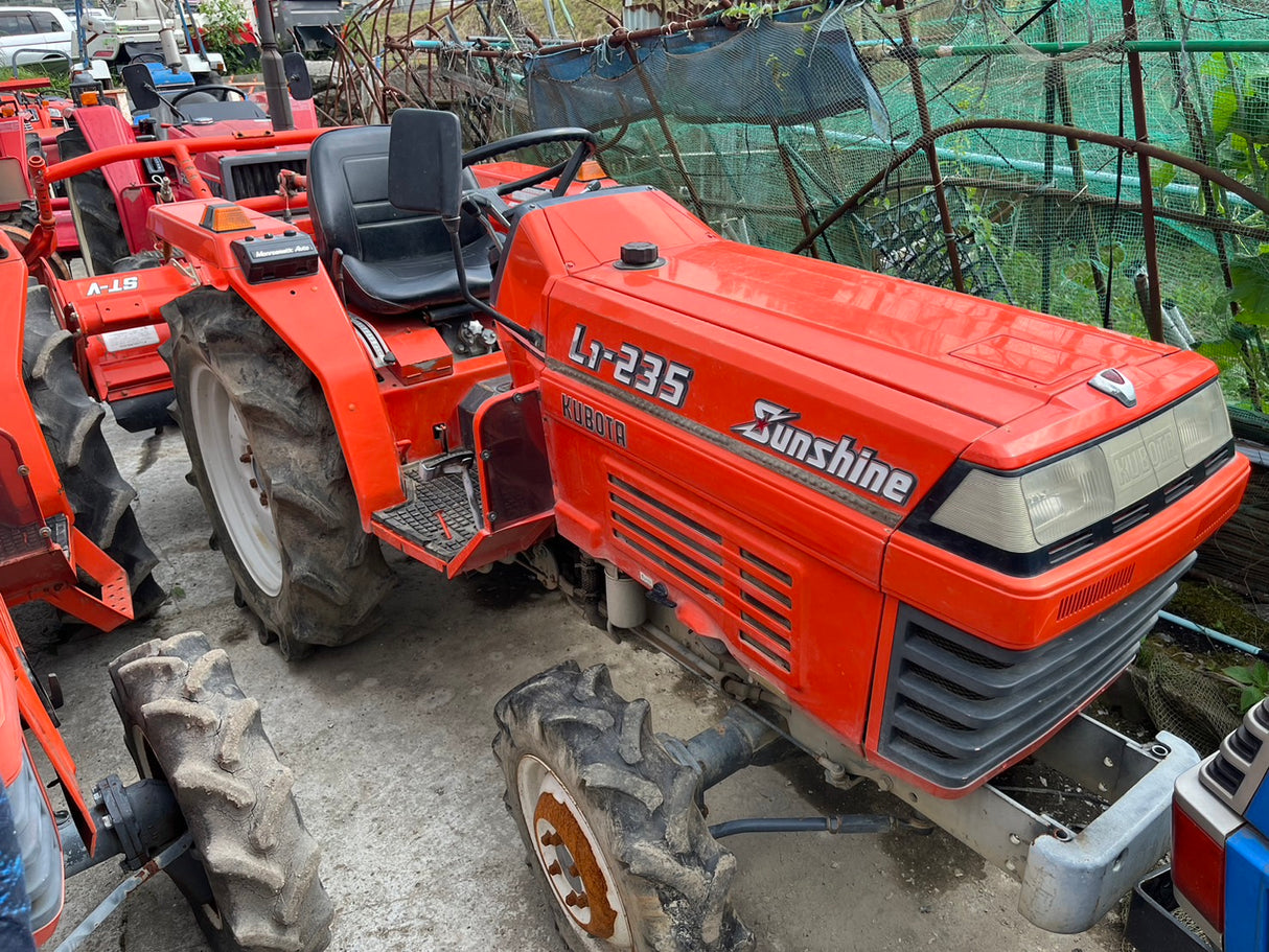 tractor/L1-235/KUBOTA