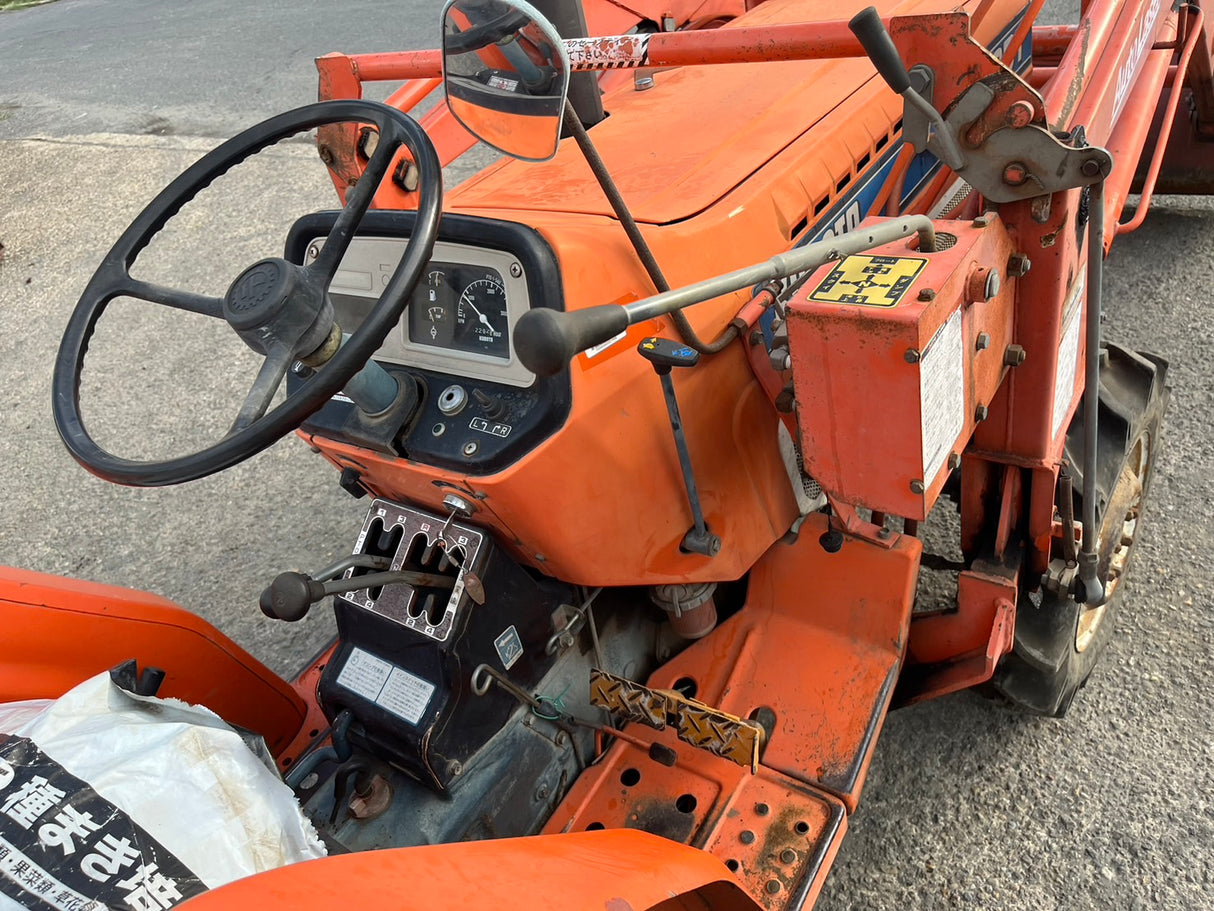 tractor/L2402DT/KUBOTA