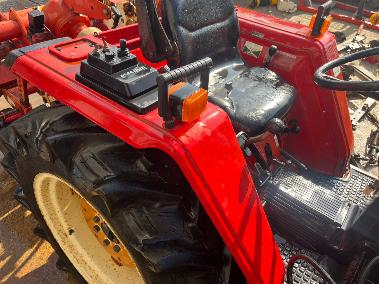 tractor/F24/YANMAR
