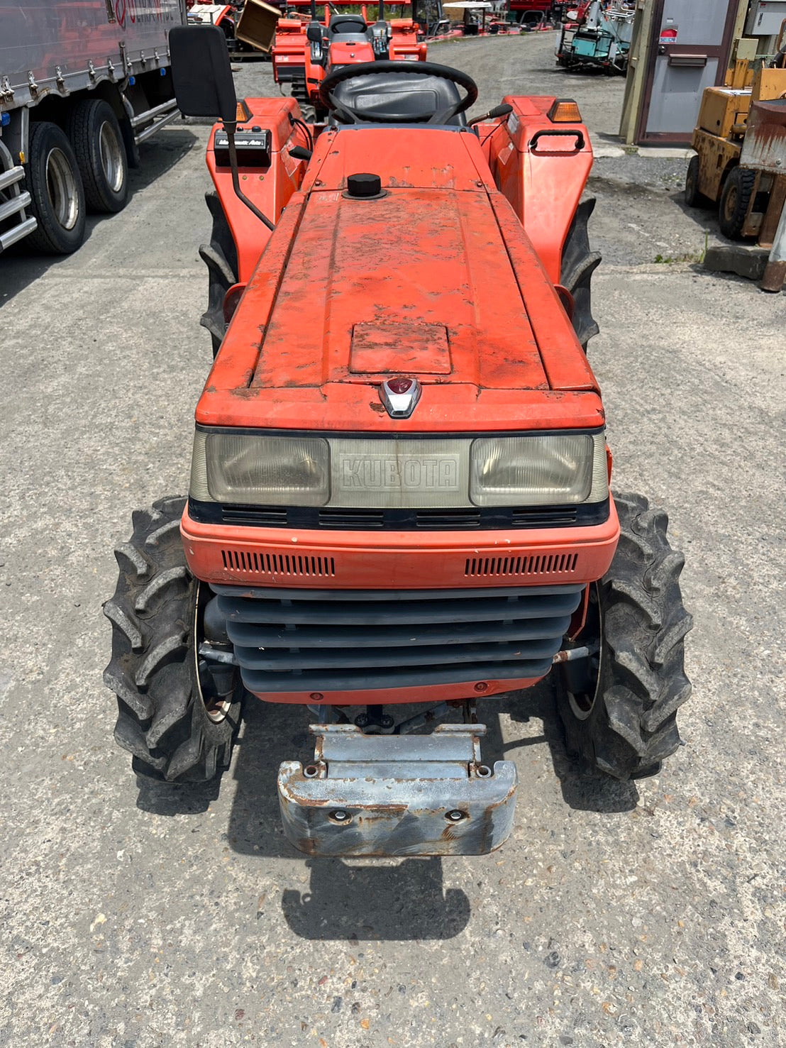 tractor/L1-235/KUBOTA