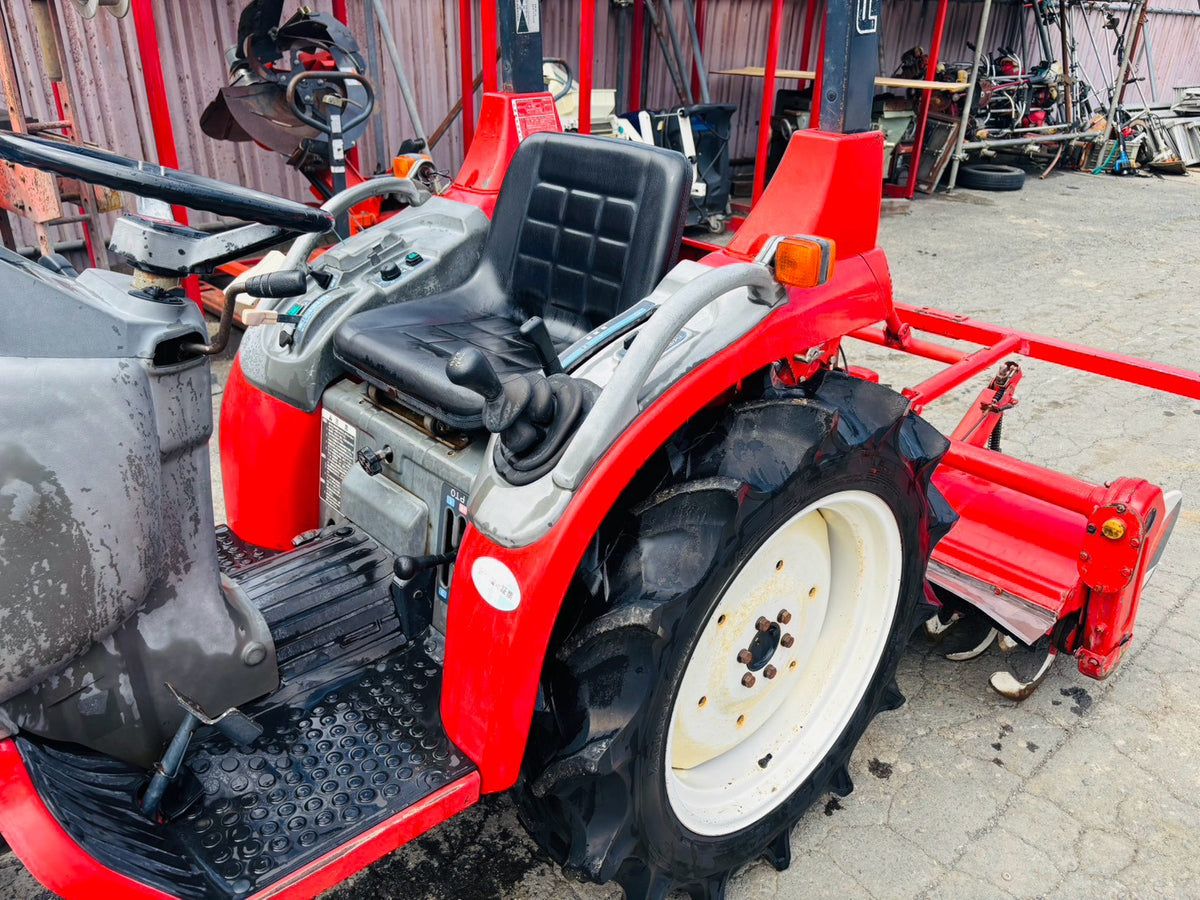 tractor/AF18/YANMAR