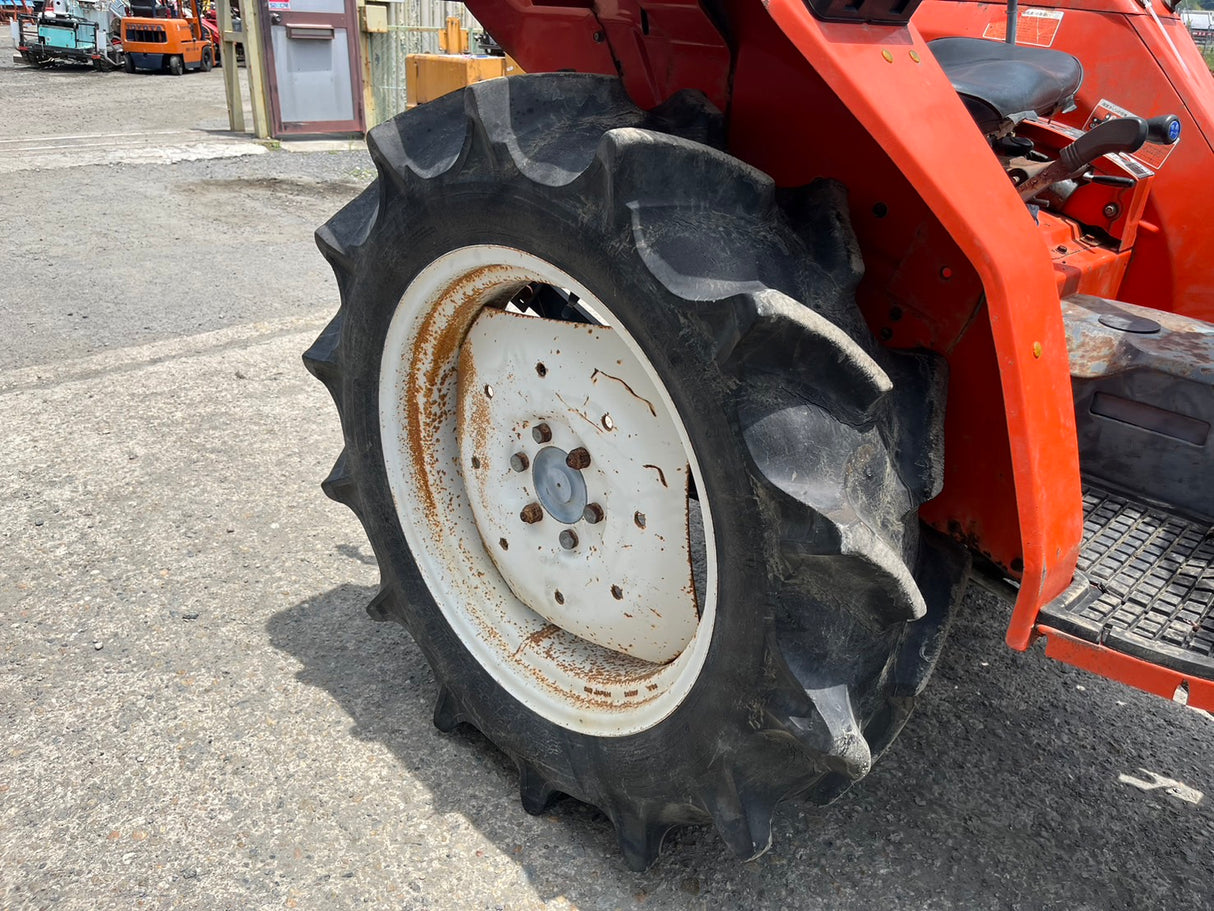 tractor/L1-235/KUBOTA