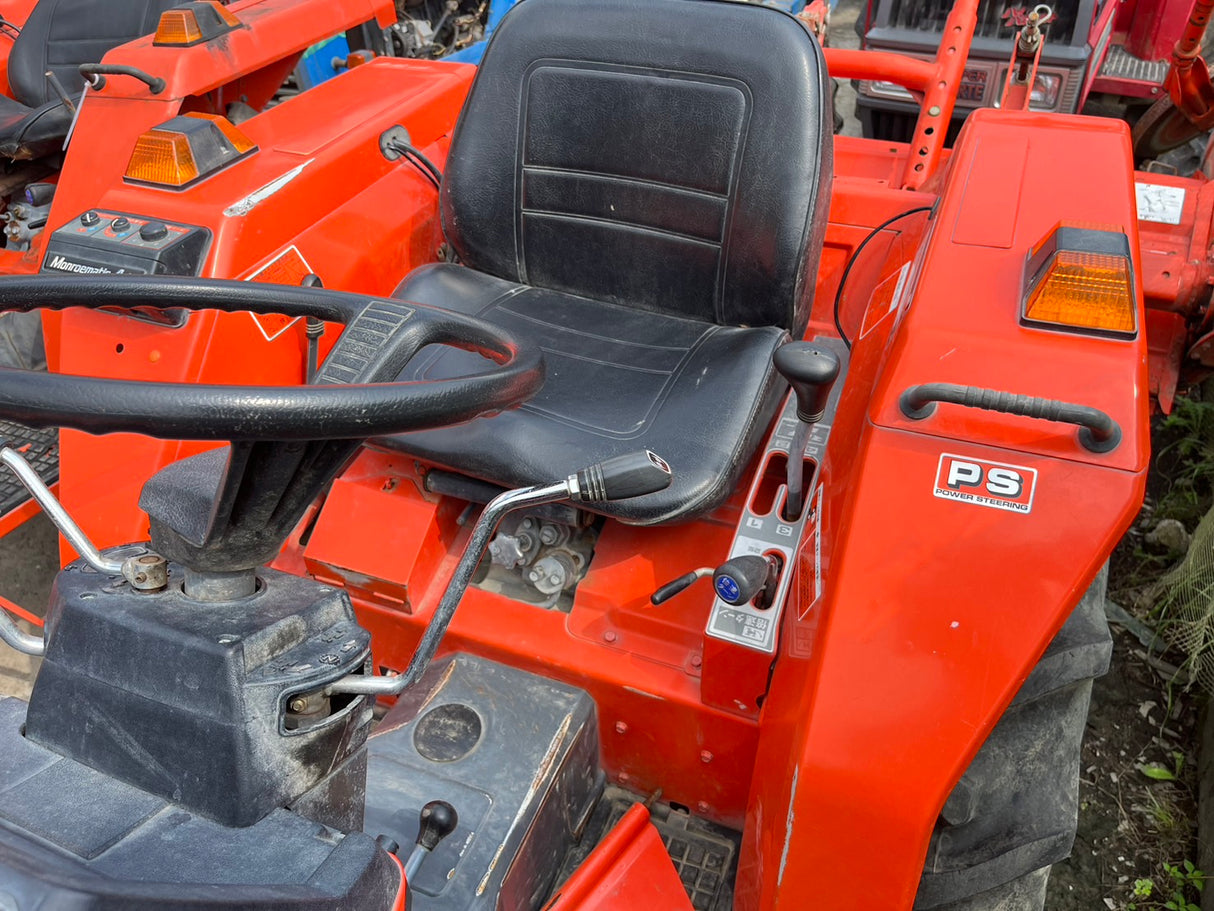 tractor/L1-235/KUBOTA