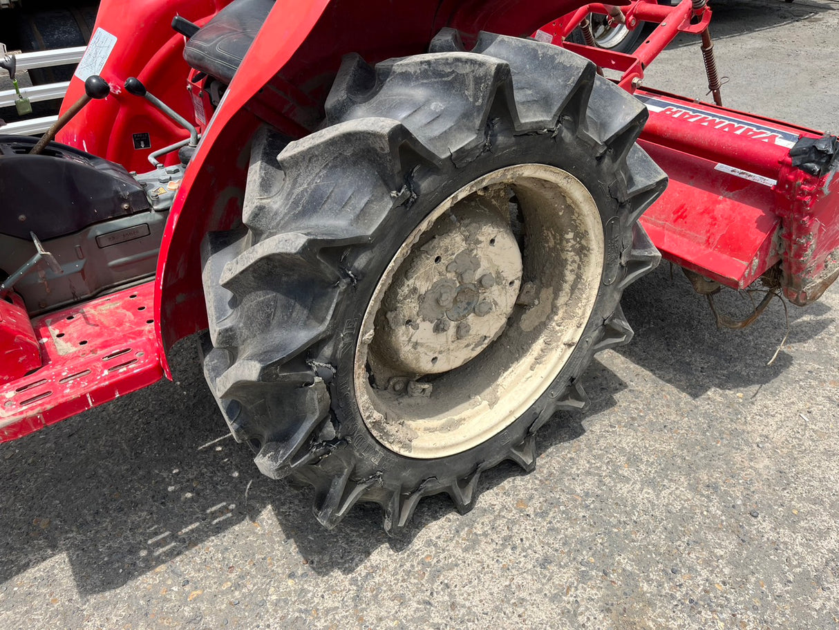 tractor/YM2402/YANMAR