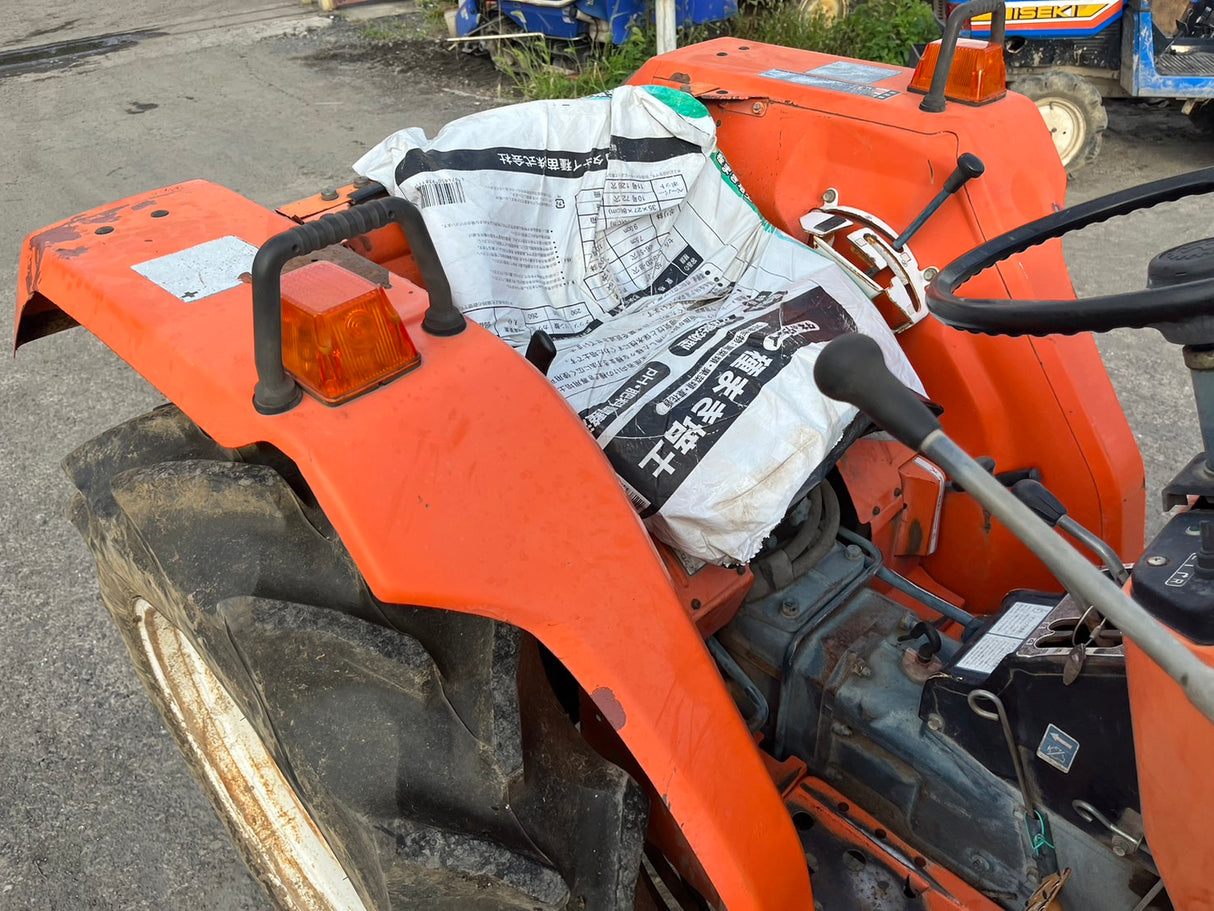 tractor/L2402DT/KUBOTA