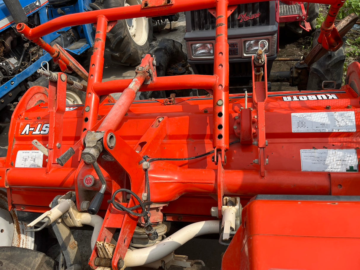 tractor/L1-235/KUBOTA