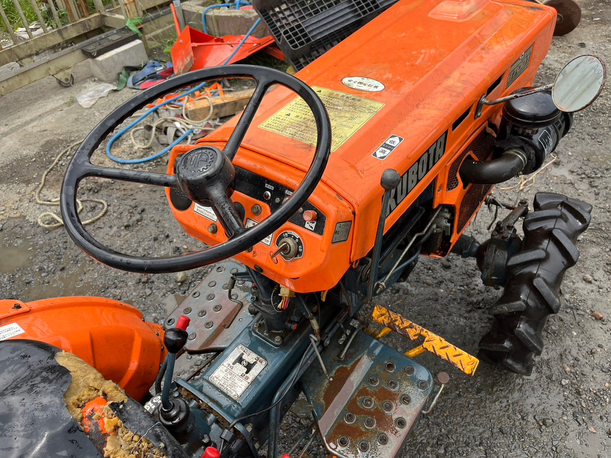 tractor/B7001/KUBOTA