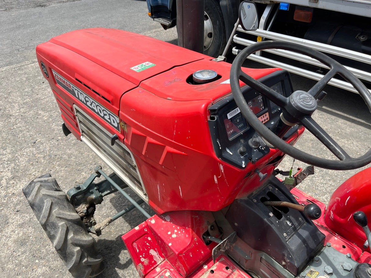 tractor/YM2402/YANMAR