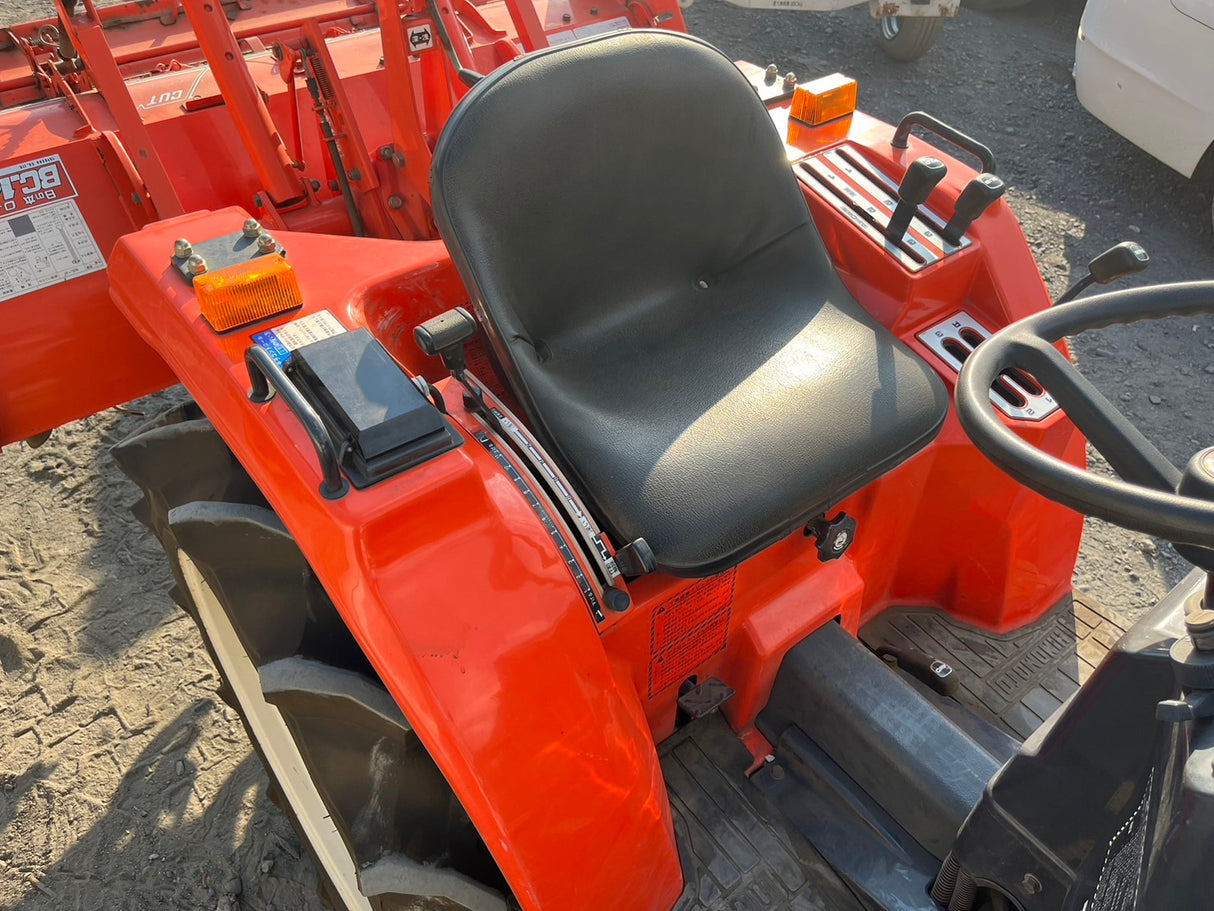 tractor/N200/Hinomoto