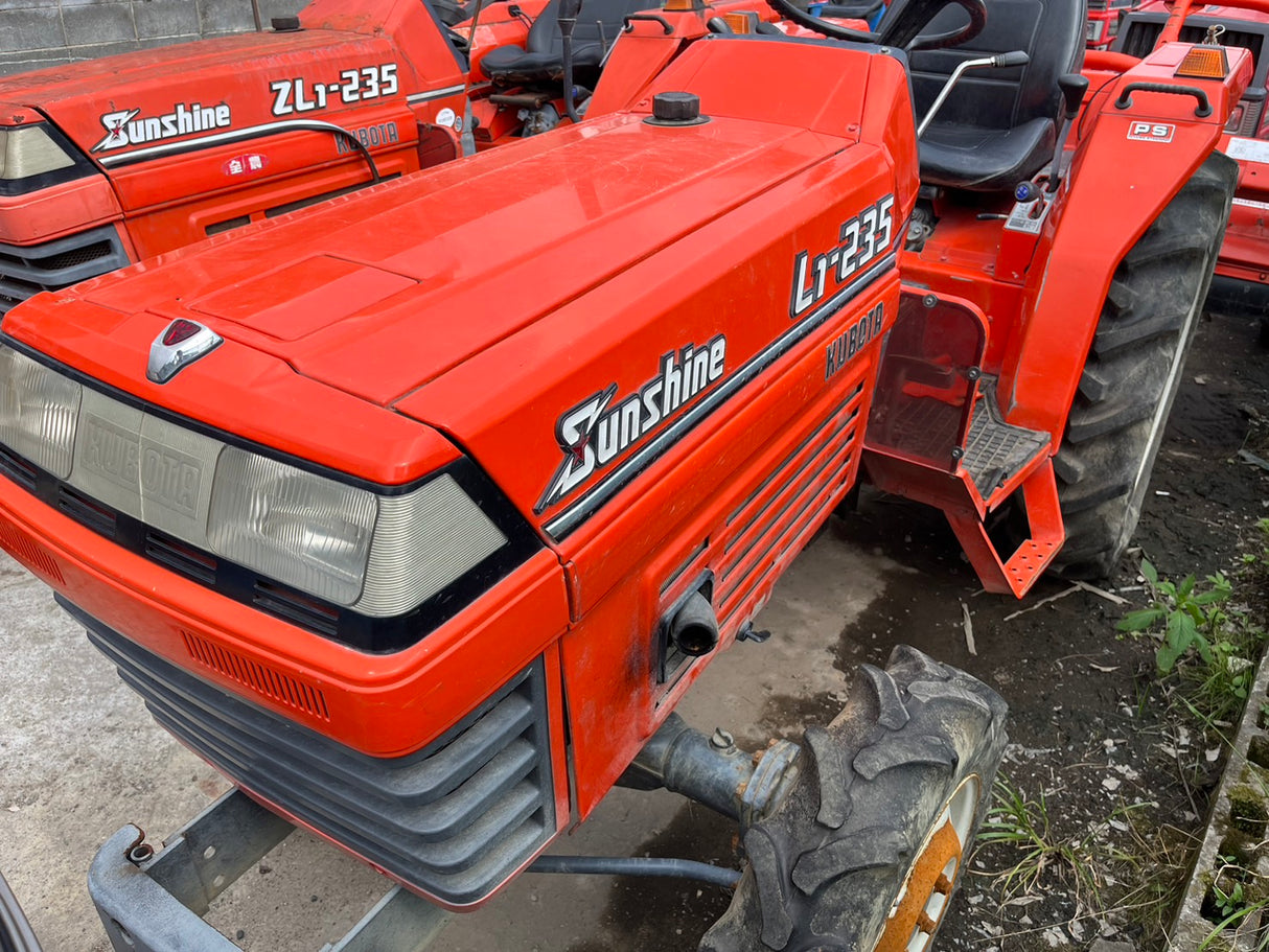 tractor/L1-235/KUBOTA