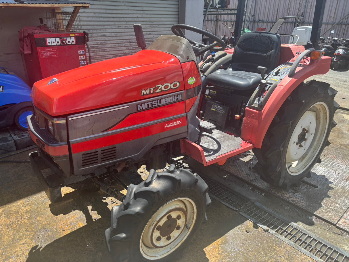 tractor/MT200/Mitsubishi