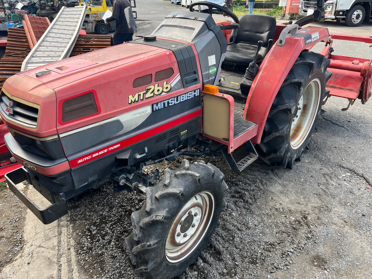 トラクター/MT266/ミツビシ