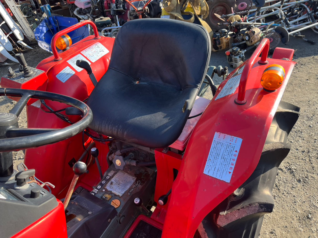 tractor/YM1802/YANMAR