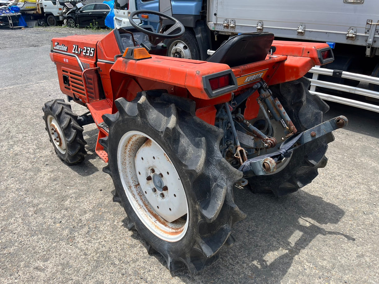tractor/L1-235/KUBOTA