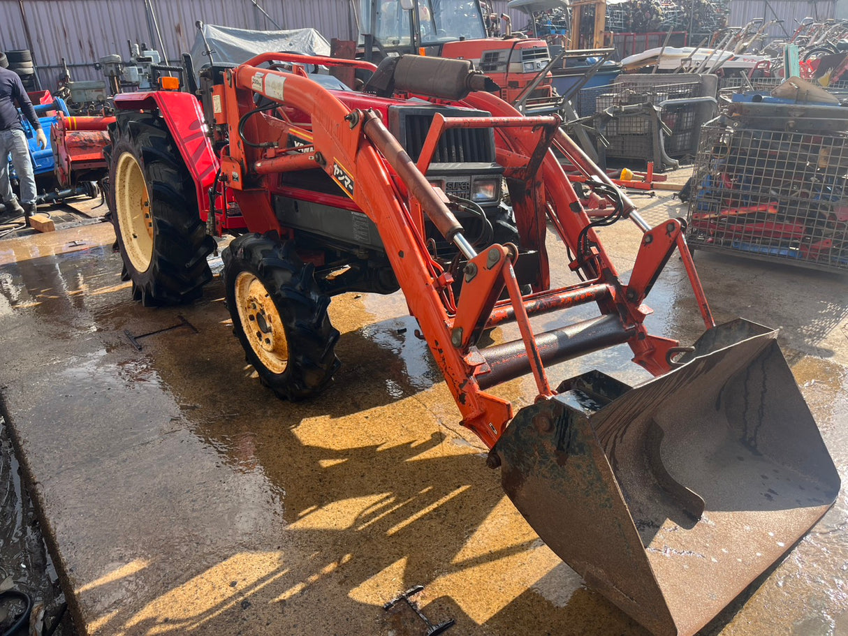 tractor/F24/YANMAR