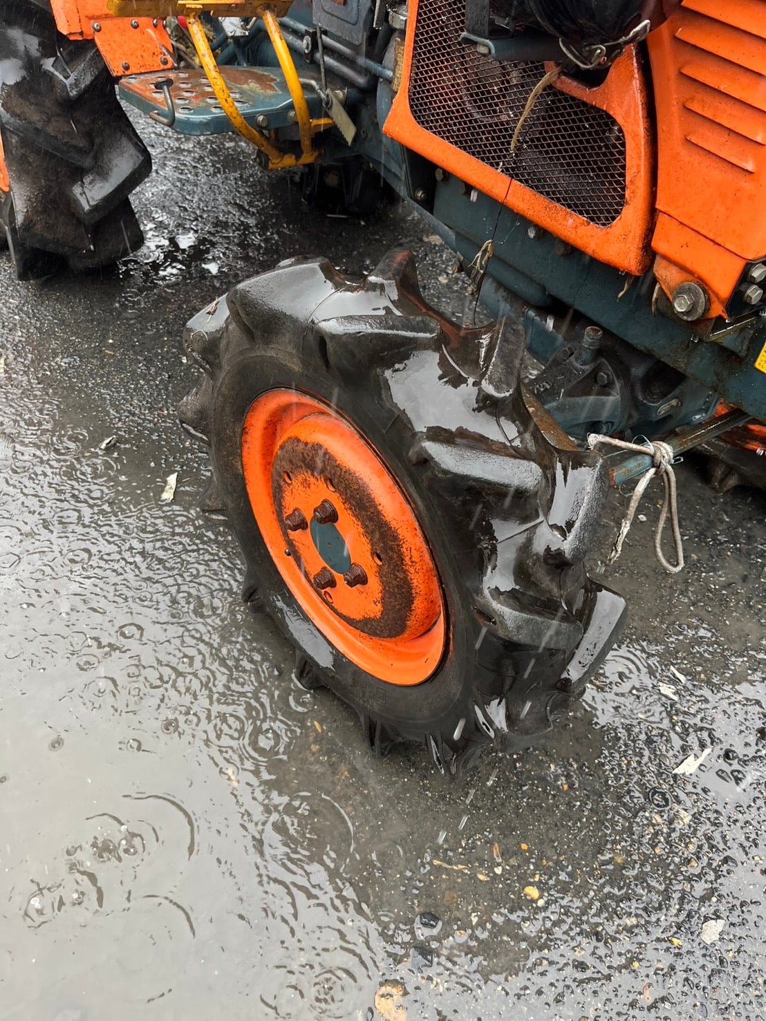 tractor/B7001/KUBOTA