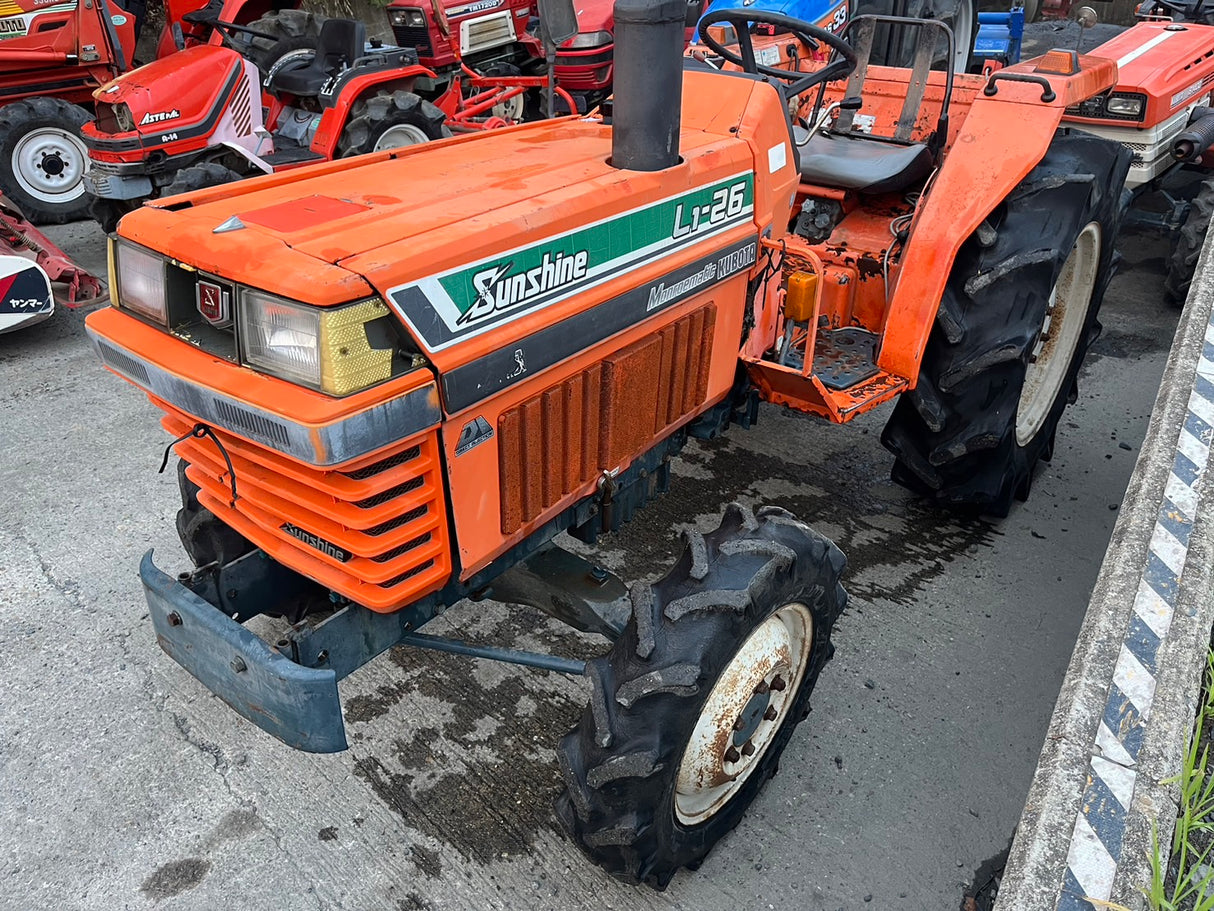 tractor/KUBOTA/L1-26