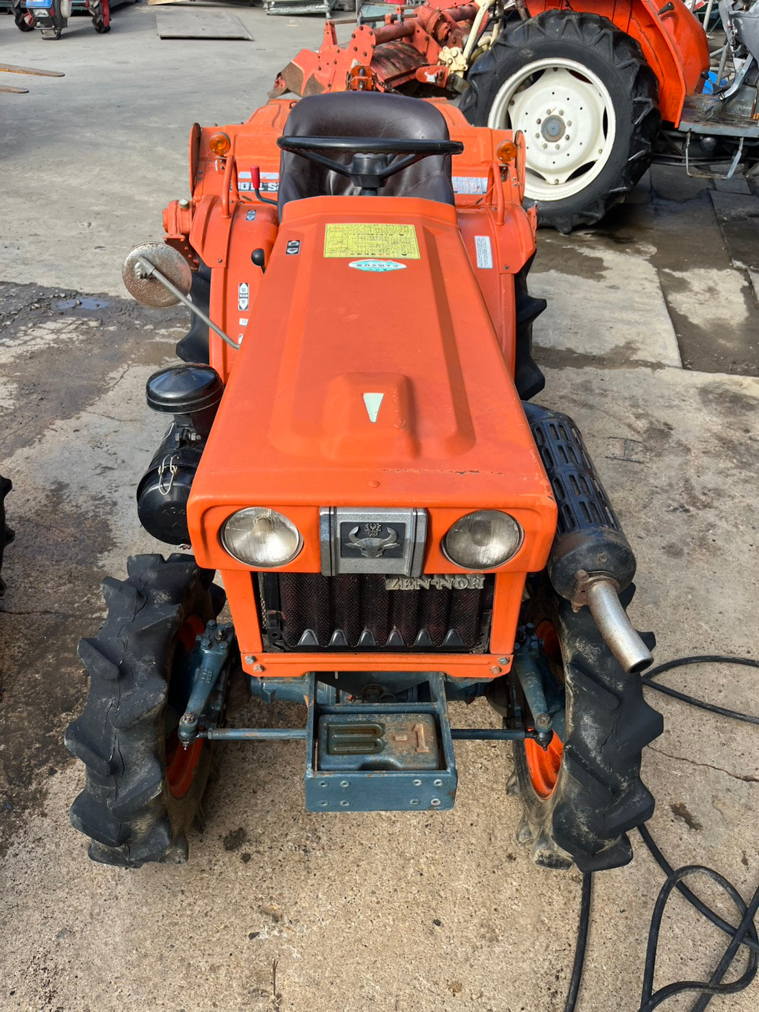 tractor/B7001/KUBOTA