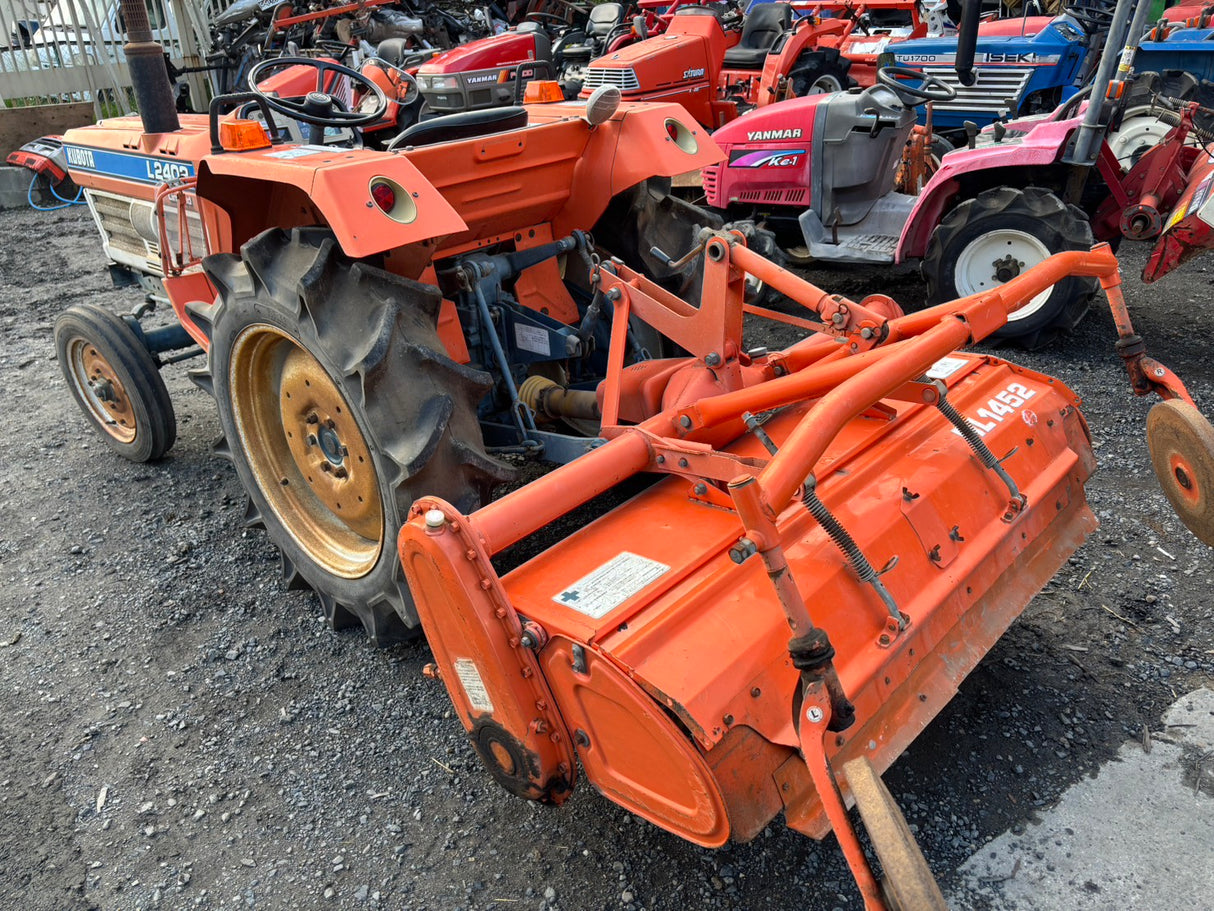 tractor/L2402/KUBOTA
