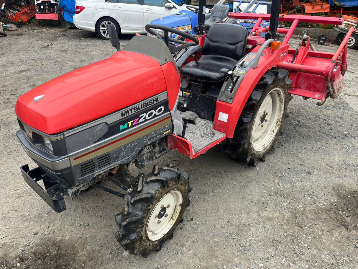トラクター/MTZ200/三菱