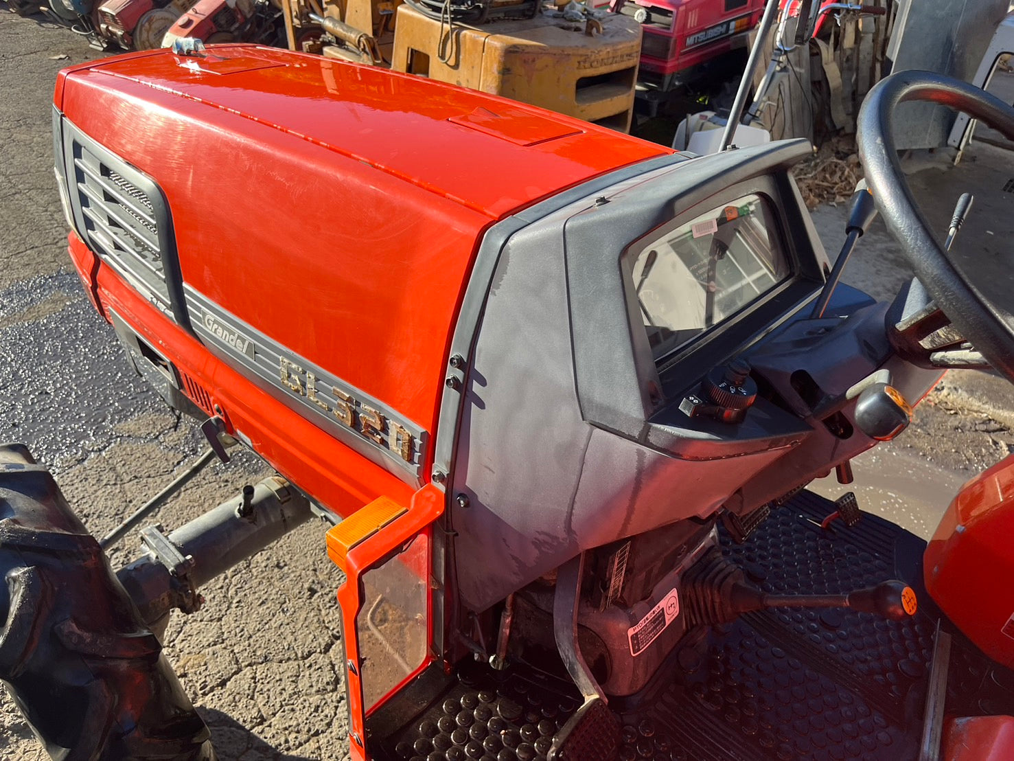 tractor/GL320/KUBOTA