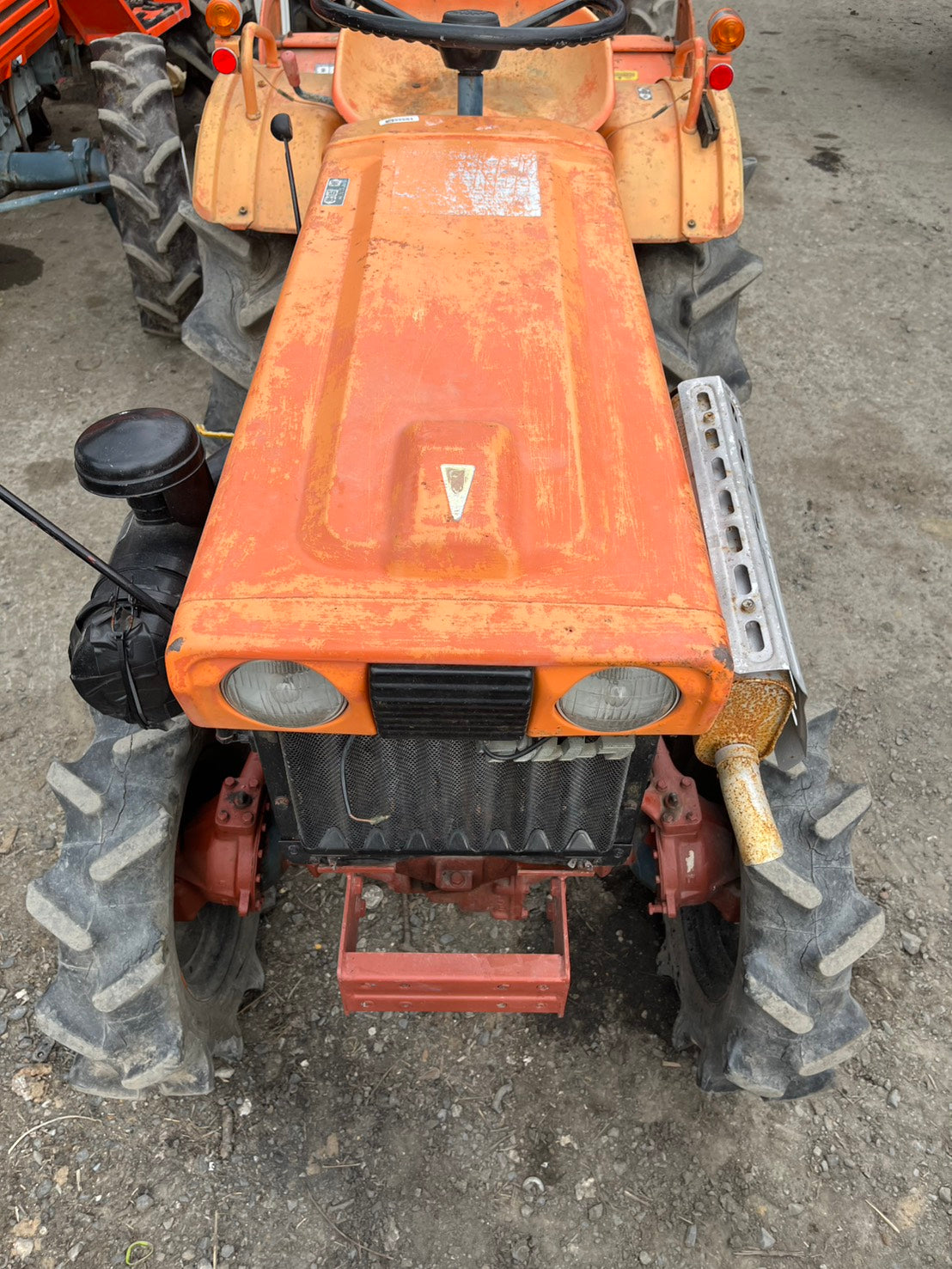 tractor/B7000/KUBOTA