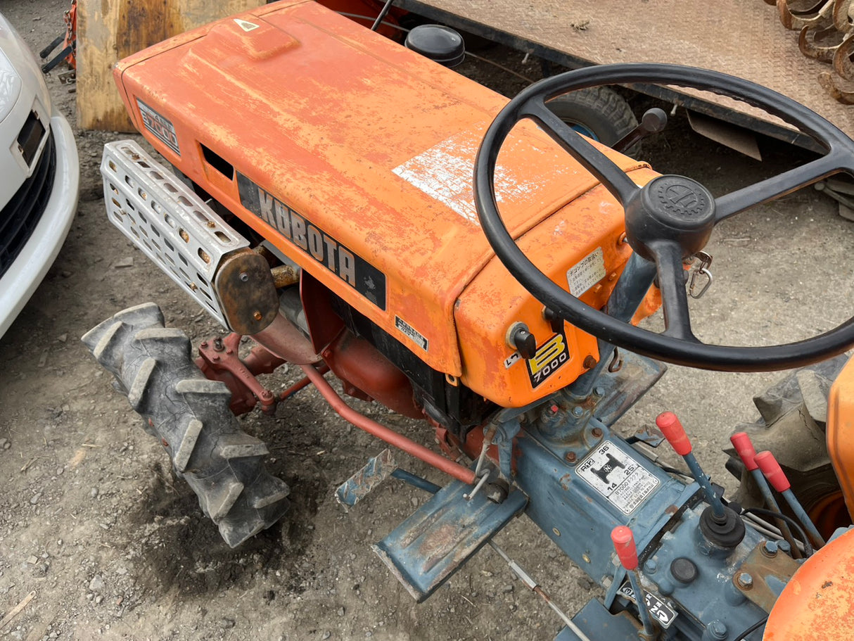 tractor/B7000/KUBOTA