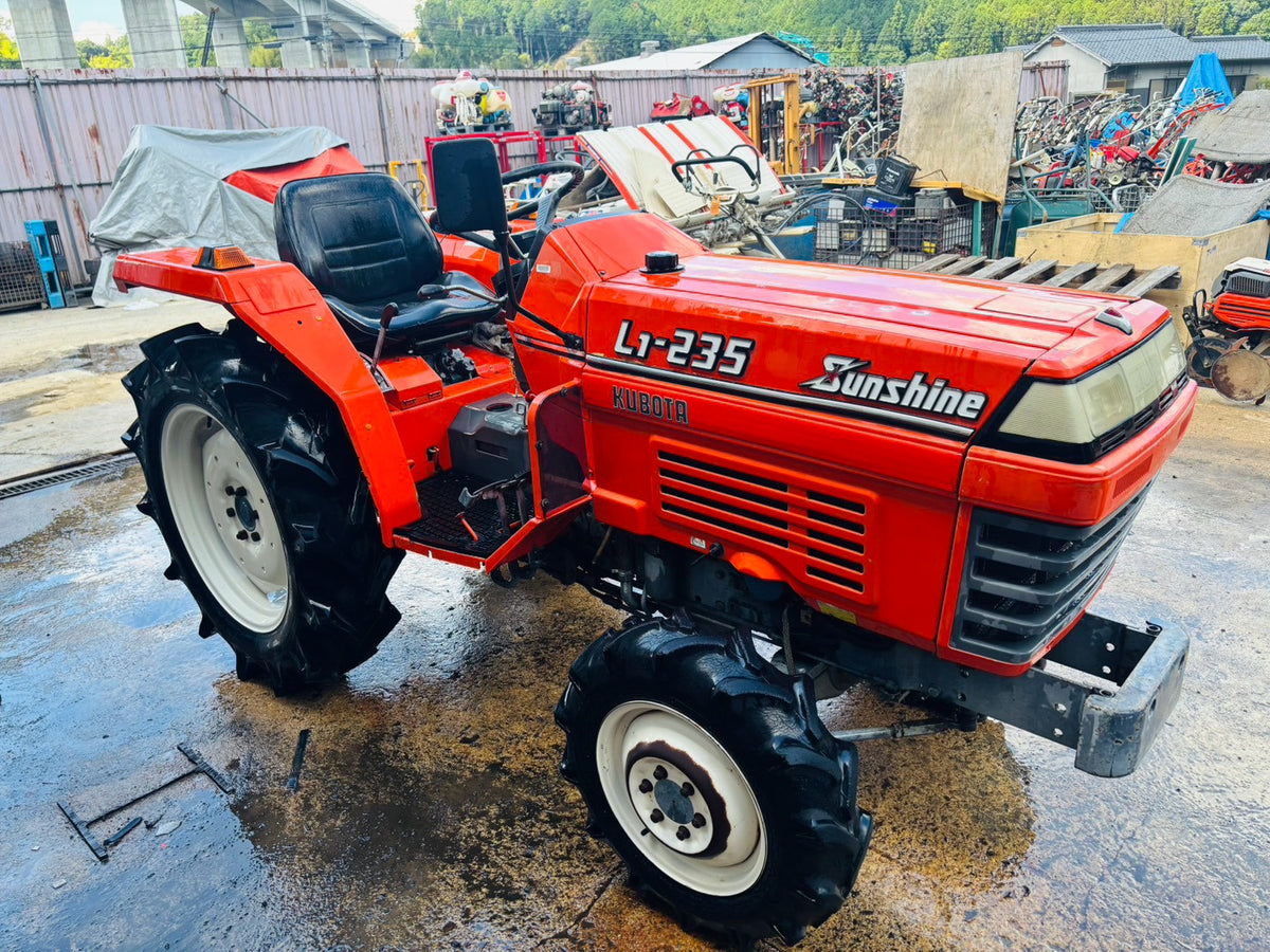 tractor/L1-235/KUBOTA