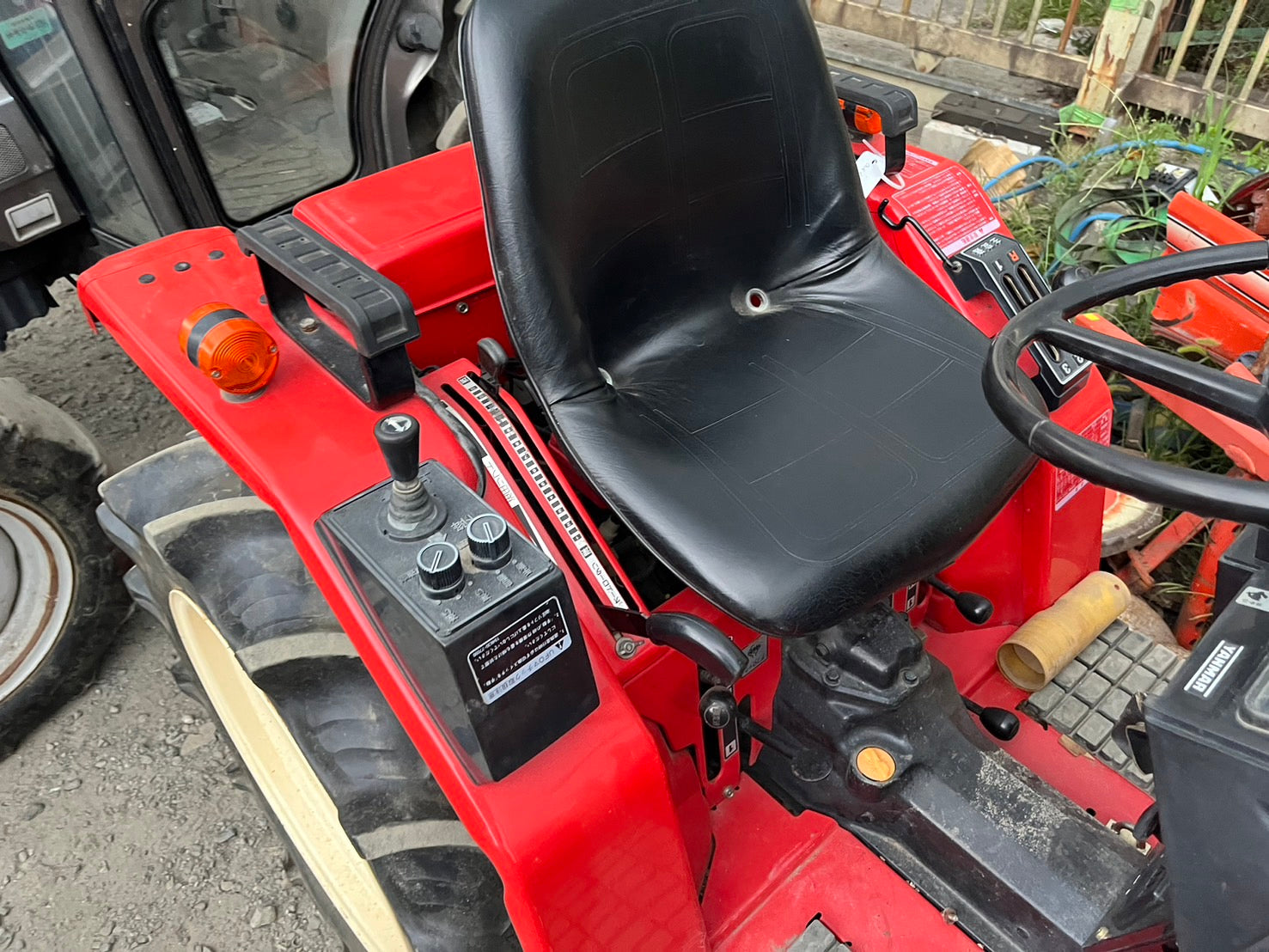 tractor/F16D/YANMAR