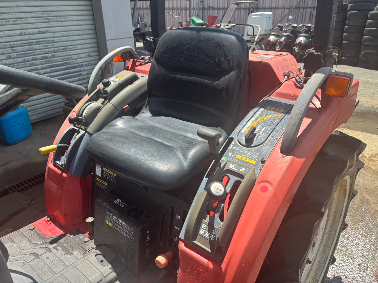 tractor/MT200/Mitsubishi