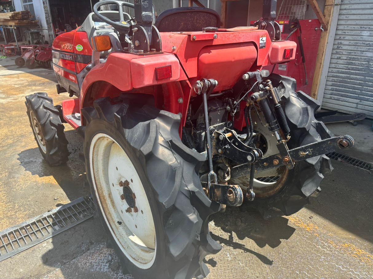 tractor/MT200/Mitsubishi