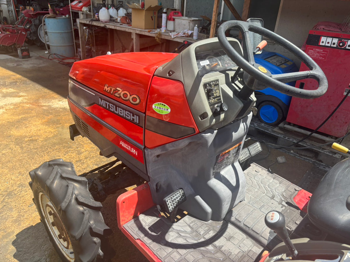 tractor/MT200/Mitsubishi