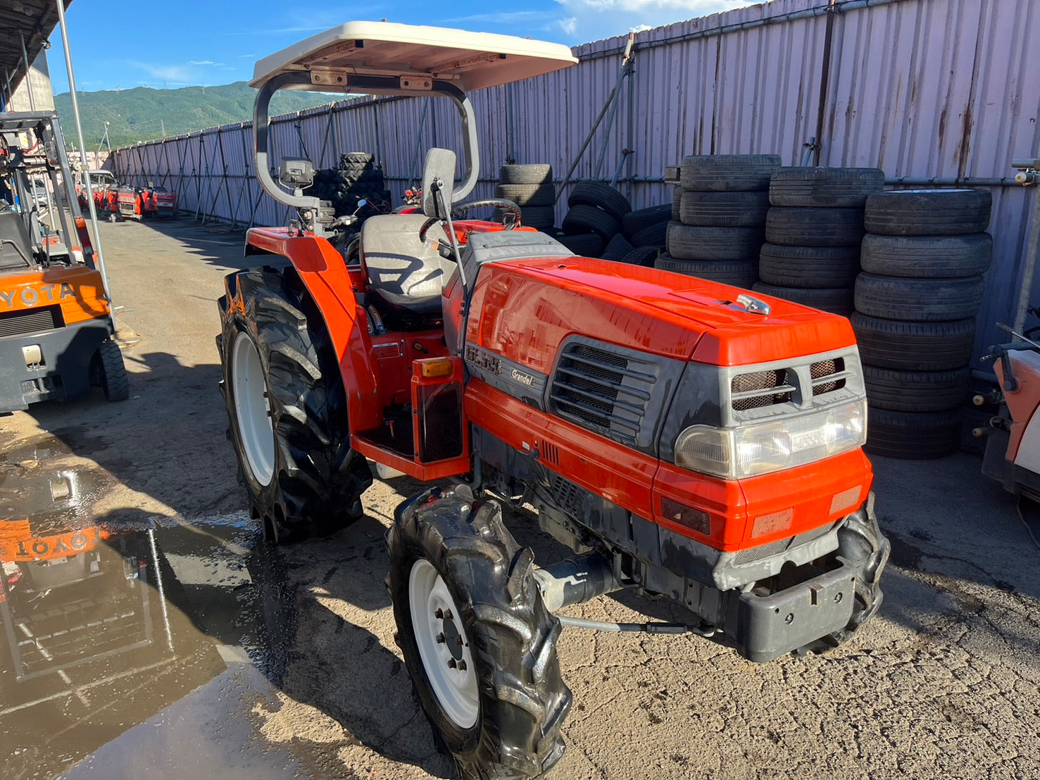 tractor/GL320/KUBOTA