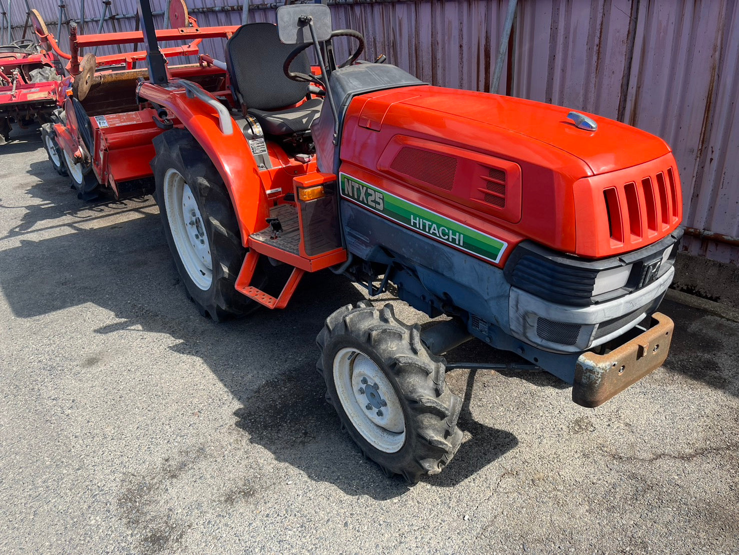 tractor/NTX25/Hitachi